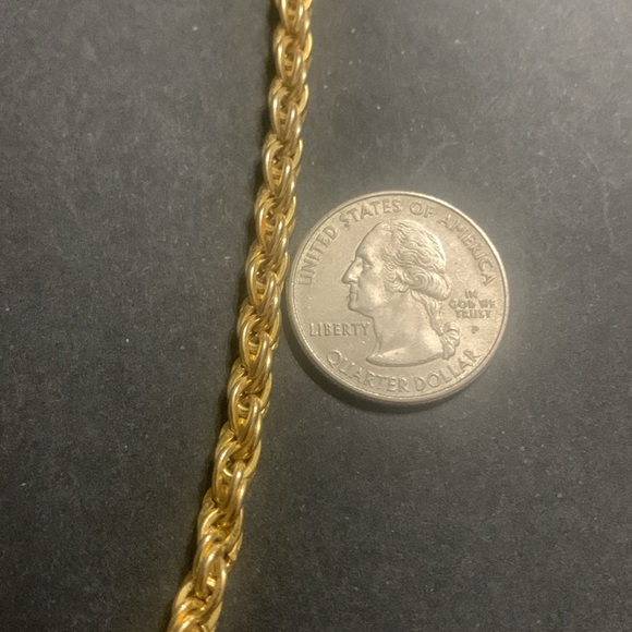 24 inch Faux Gold Rope chain with great cuts for the real look - Picture 6 of 6